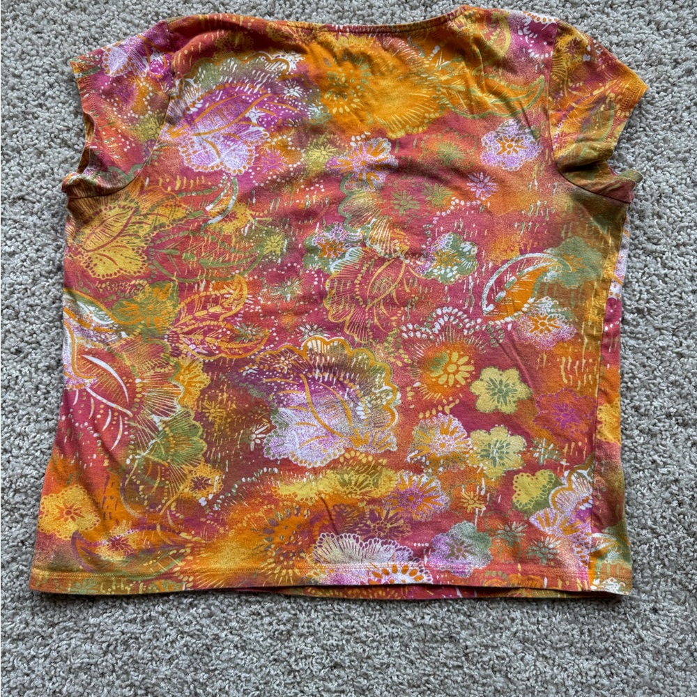 Women’s Top - Picture 2 of 8